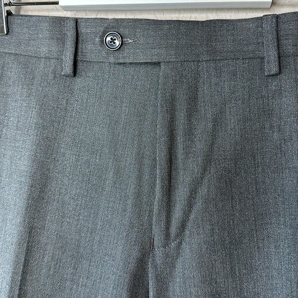 NWT Men's Chaps Grey Stretch Performance Series Comfort Suit Pants Size 34 X 30 - Picture 9 of 12